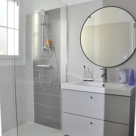 T2 Independant Heas Apartment